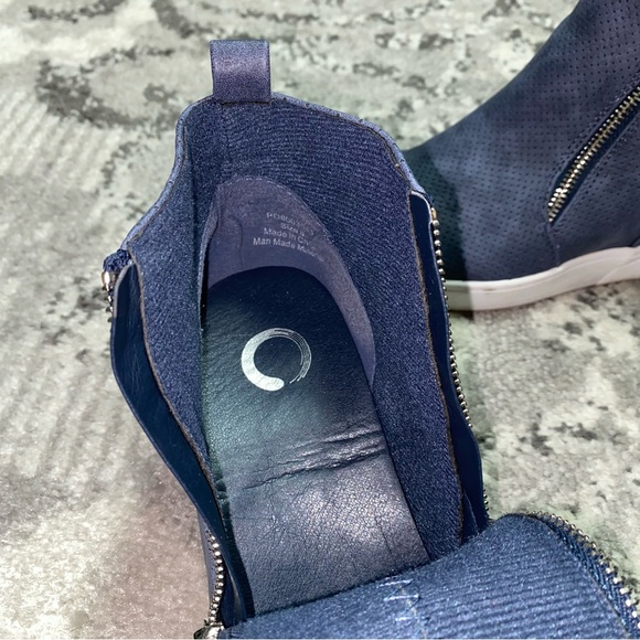 Journee Collection Pennelope Blue Laser Cut Zipper Top Wedge Sneakers - Picture 10 of 13